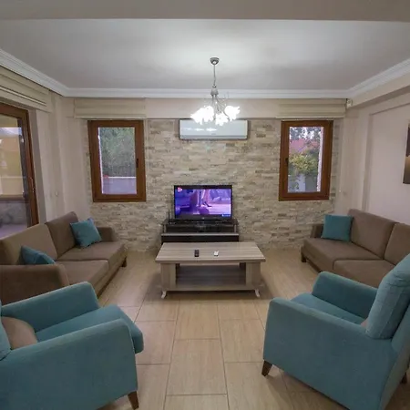 Villa Prestij Garden 4+1 , Oezel Havuzlu, *